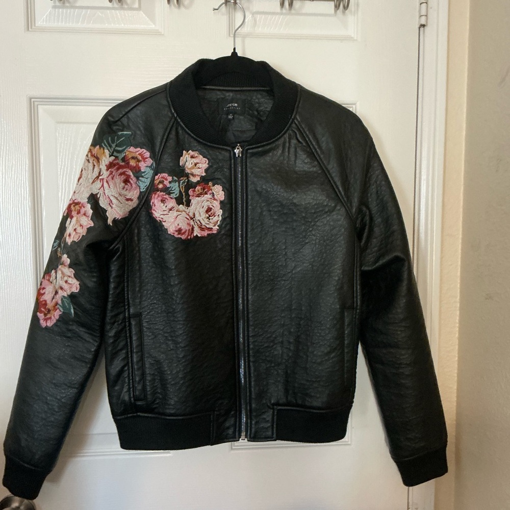Floral Embroidered Black Jacket Joes